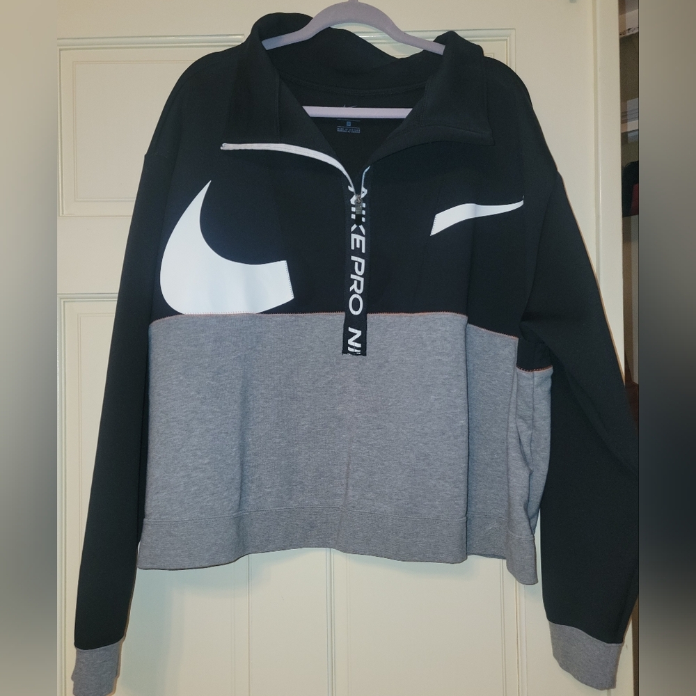 Nike Black and Gray Sweatshirt